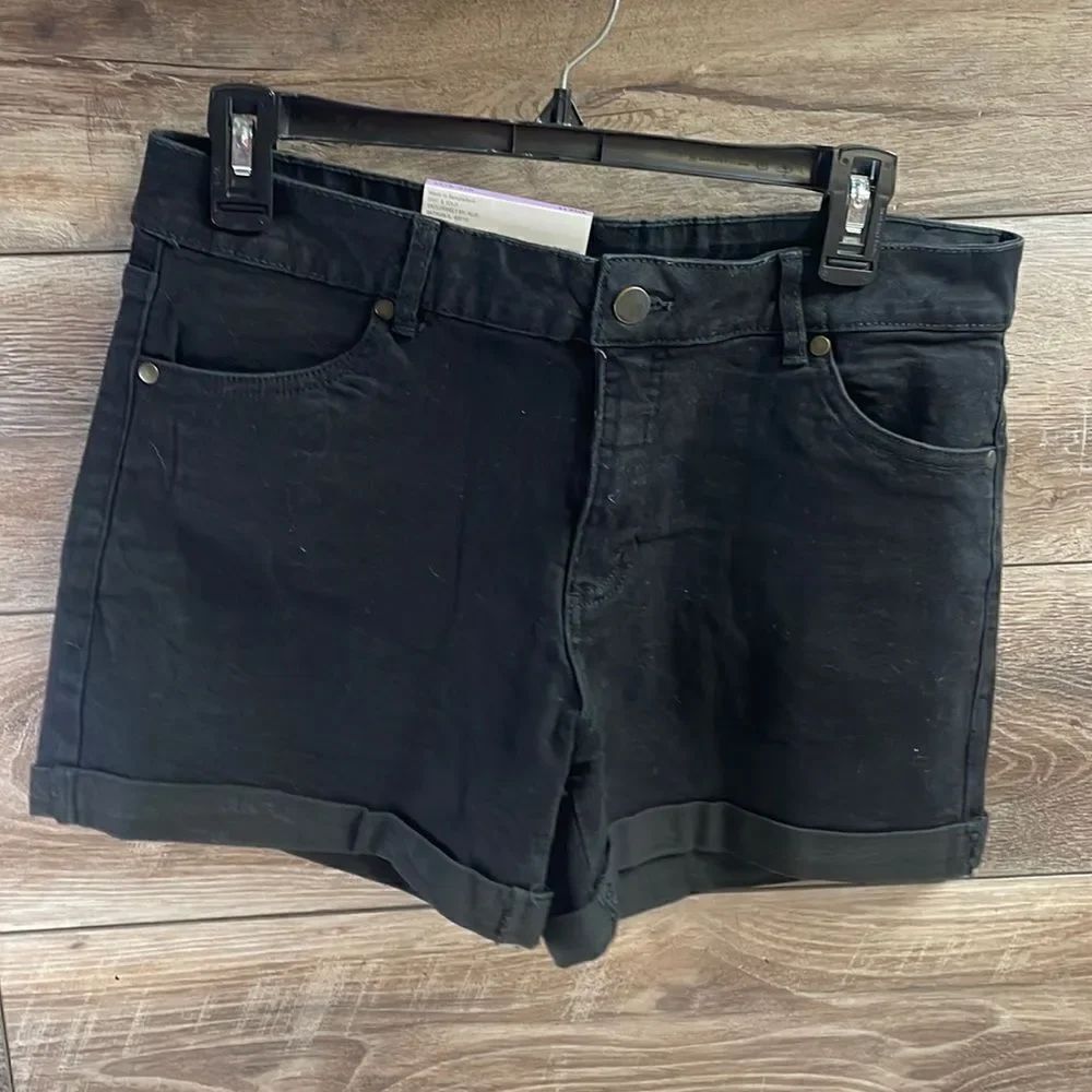 SERRA Women’s Midrise Cuffed Denim Shorts Button Zip Front Size 12 Black NWT